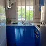 Climatise Deux Front De Et Piscine