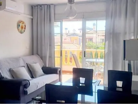 Climatise Deux Front De Et Piscine Апартаменты *