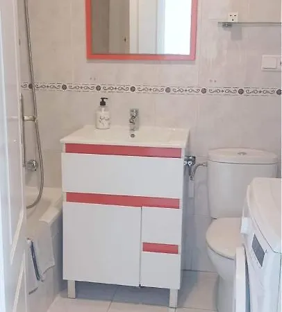 Climatise Deux Front De Et Piscine Апартаменты Торевьиа