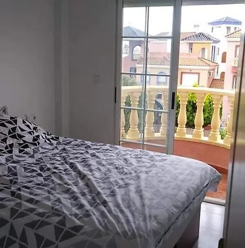 Climatise Deux Front De Et Piscine Torrevieja