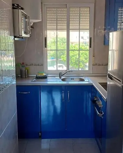 Climatise Deux Front De Et Piscine