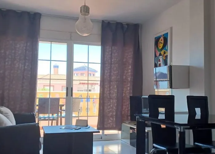 Climatise Deux Front De Et Piscine Apartment