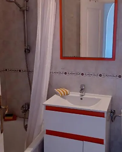 Climatise Deux Front De Et Piscine Torrevieja