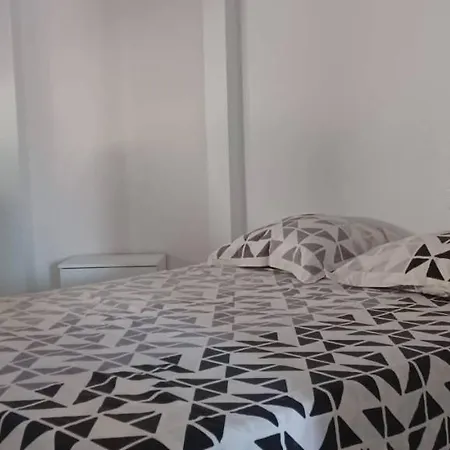 Climatise Deux Front De Et Piscine Torrevieja